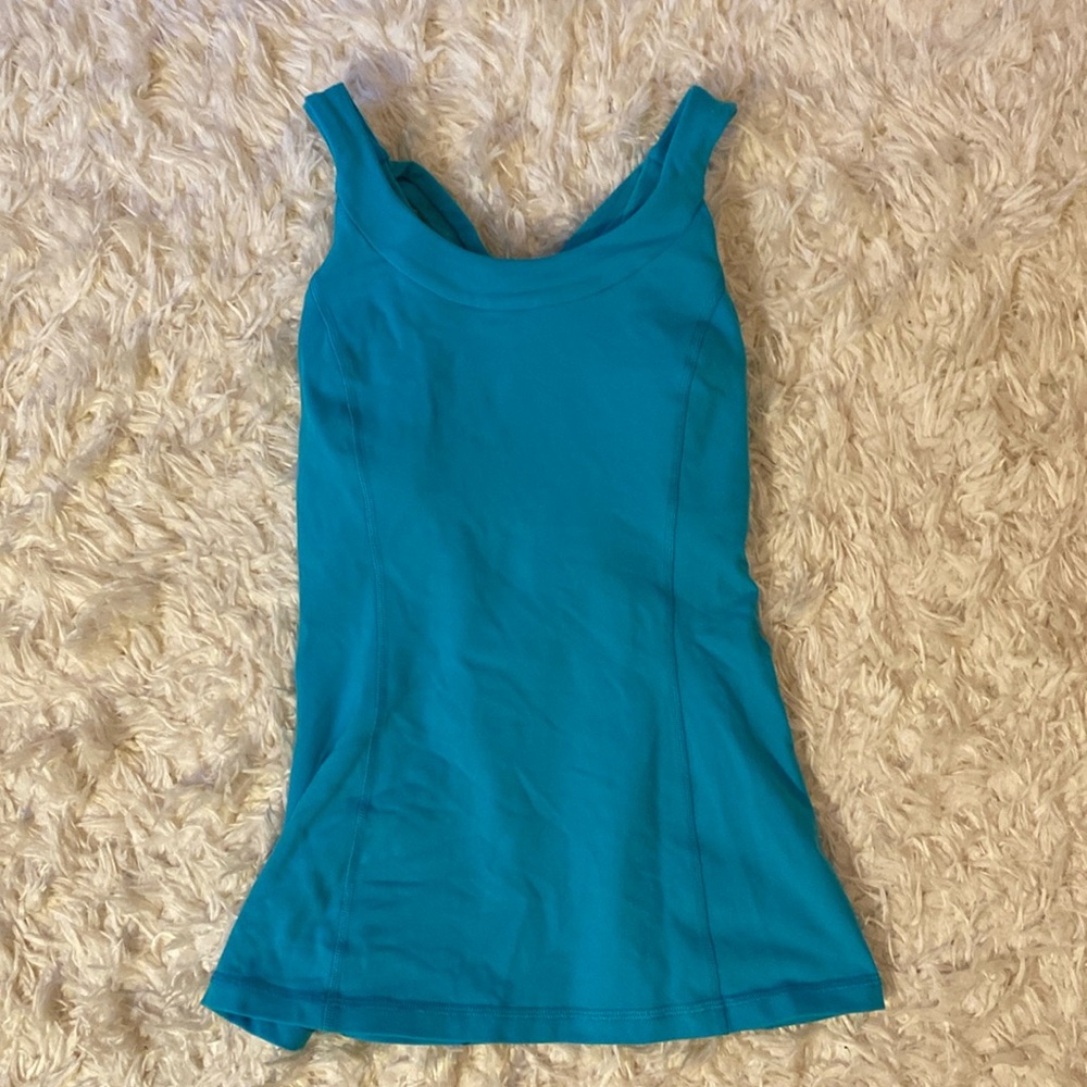 Lululemon athletic top.